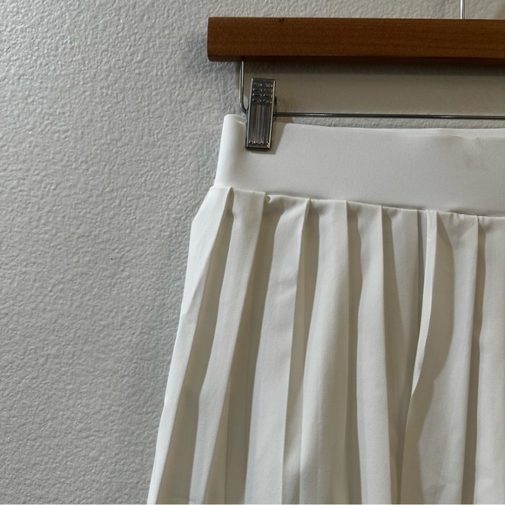 Varley Melody White Pleated Skort Tennis Skirt Size XS - Picture 8 of 13